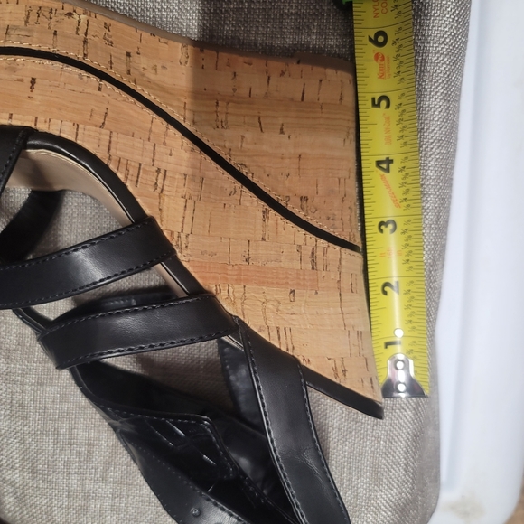 Guess Platform Leather Wedges Black - Picture 7 of 7